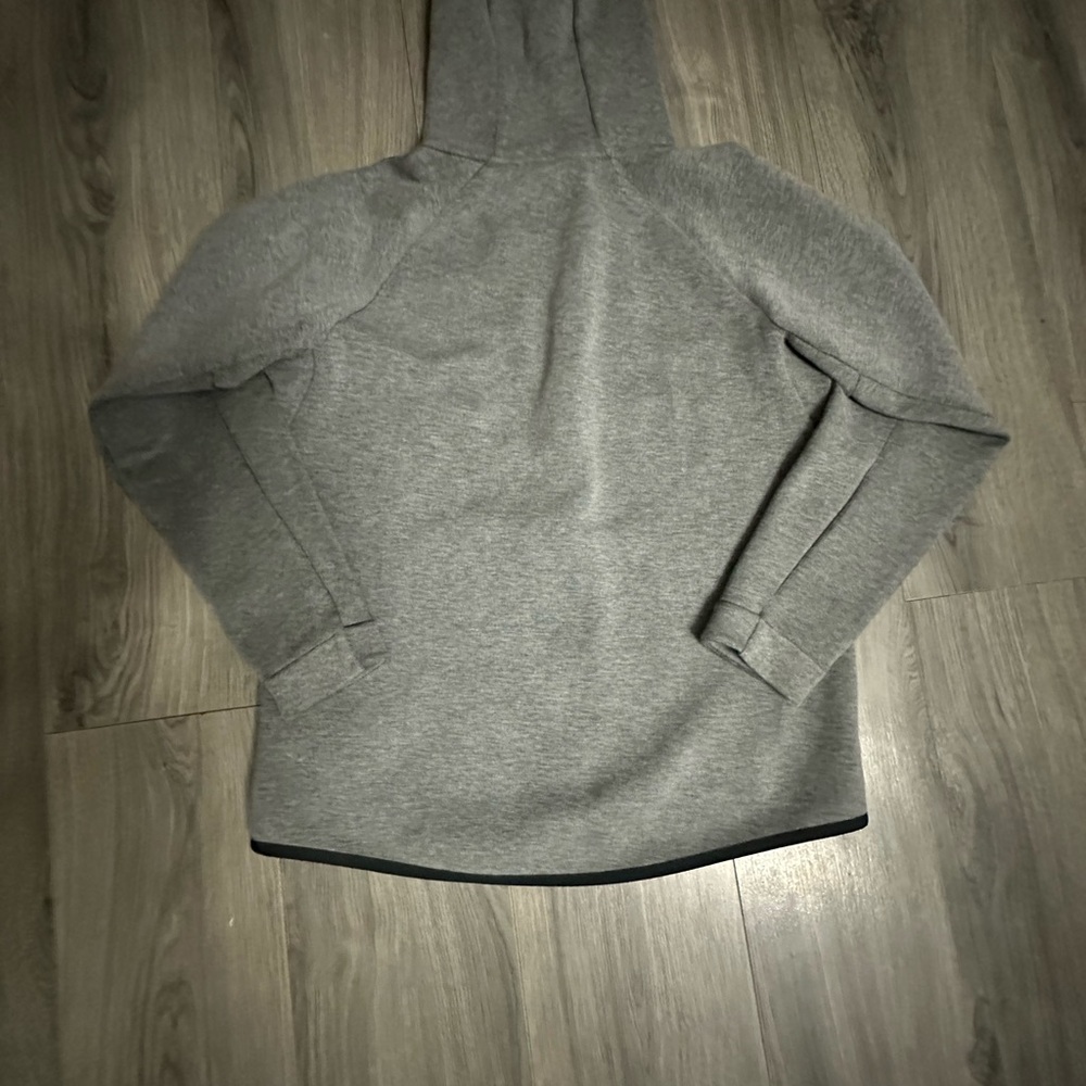 Nike Men's Gray Tech Jacket - Picture 2 of 3